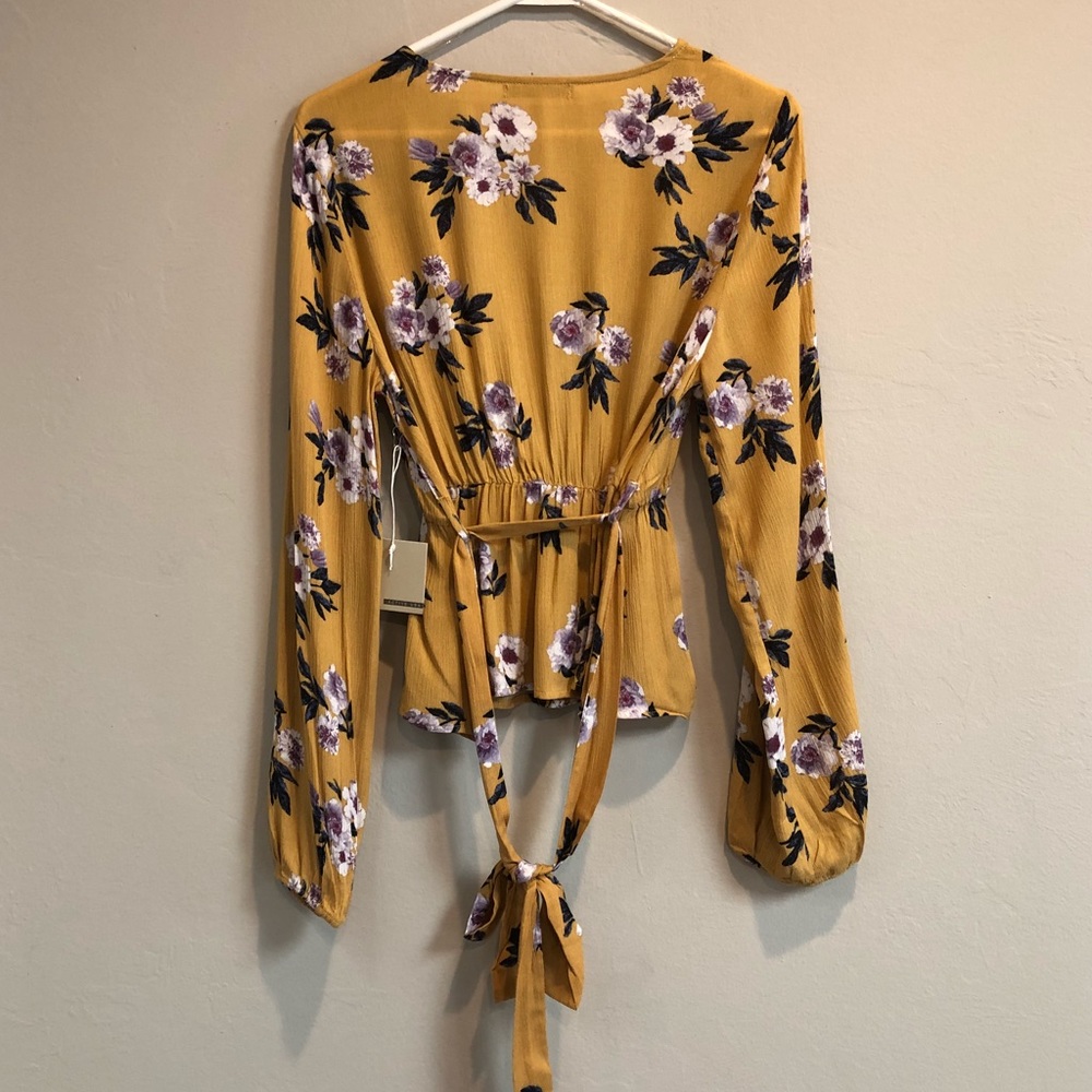 🆕 LAST 1: Mustard Floral Tie-Waist Blouse - Picture 7 of 7